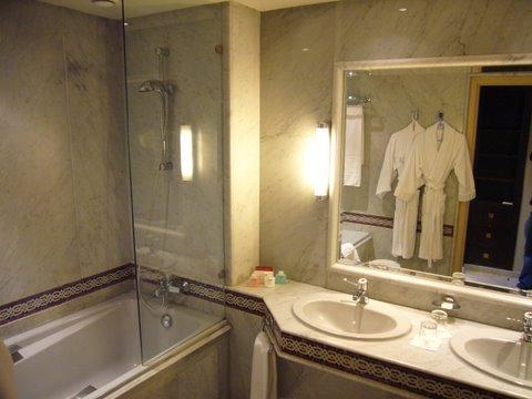 Crystal Rose Hostel Kumasi Ngoại thất bức ảnh